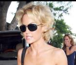  Kelly Carlson sort d'un déjeuner au restaurant Madeo, West Hollywood, le 31 juillet 2009 