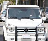 Britney Spears est allée chez Starbucks dans sa voiture avec son garde du corps, à Los Angeles le 10 août 2009 