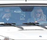 Britney Spears est allée chez Starbucks dans sa voiture avec son garde du corps, à Los Angeles le 10 août 2009 