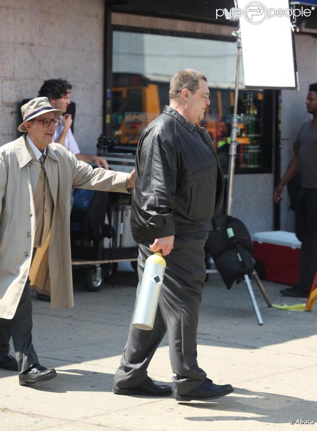 Al Pacino et John Goodman  sur le tournage de You don't know Jack de Barry Levinson le 18 août 209à à New York