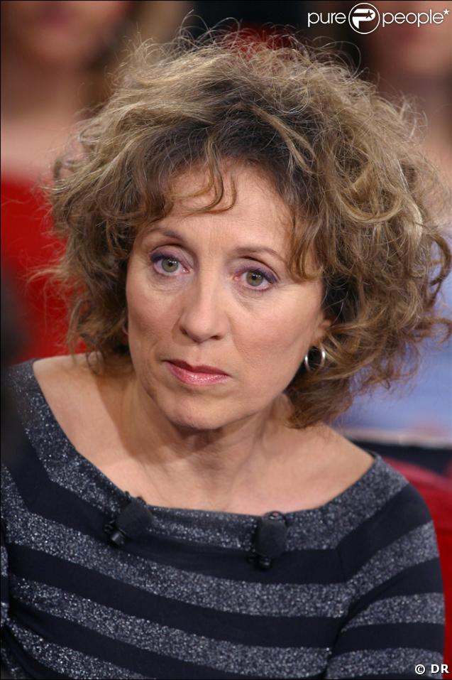 Les animatueurs le livre que Mireille Dumas censure...