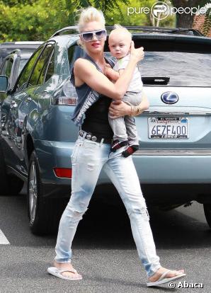 Gwen Stefani et son petit Zuma vont faire quelques courses. 22/08/09