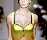 Quand la belle Daria Werbowy défile...