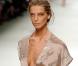 Quand la belle Daria Werbowy défile...