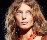 Quand la belle Daria Werbowy défile...