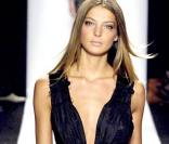 Quand la belle Daria Werbowy défile...