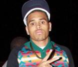 Chris Brown a osé le look intello !
