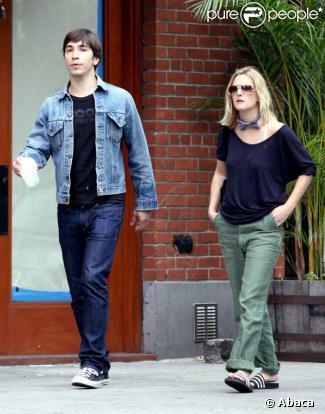 Drew Barrymore et Justin Long font du shopping à New York