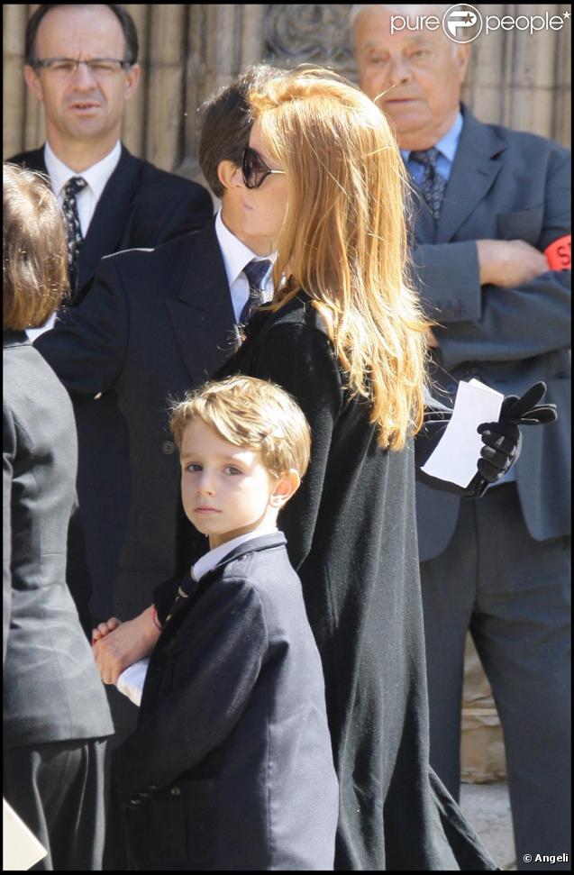 Céline Martin et ses enfants à l'enterrement du regretté Jacques Martin
