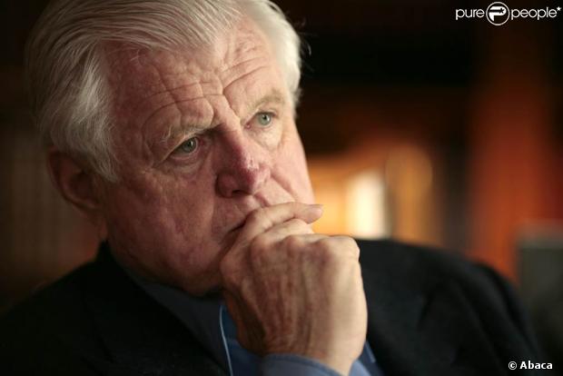 Ted Kennedy sera inhumé auprès de ses frères John et Bob le samedi 29 août, au cimetière d'Arlington