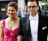 La princesse Victoria de Suède assistait samedi 29 août 2009 au mariage de Jan Dinkespiel et Ellen Stendhal, en compagnie de son fiancé Daniel Westling
