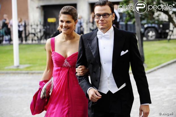 La princesse Victoria de Suède assistait samedi 29 août 2009 au mariage de Jan Dinkespiel et Ellen Stendhal, en compagnie de son fiancé Daniel Westling