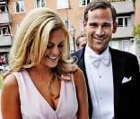 La princesse Madeleine de Suède assistait samedi 29 août 2009 au mariage de Jan Dinkespiel et Ellen Stendhal, en compagnie de son fiancé Jonas Bergström