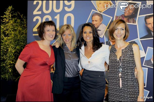 Anne Roumanoff, Wendy Bouchard, Faustine Bollaert et Véronique Mounier à la conférence de presse de rentrée d'Europe 1, rue François Ier, le 31/08/09