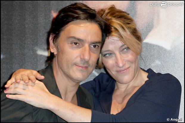 Yvan Attal et Valeria Bruni-Tedeschi lors de la première du film Les Regrets à Paris le 31 août 2009