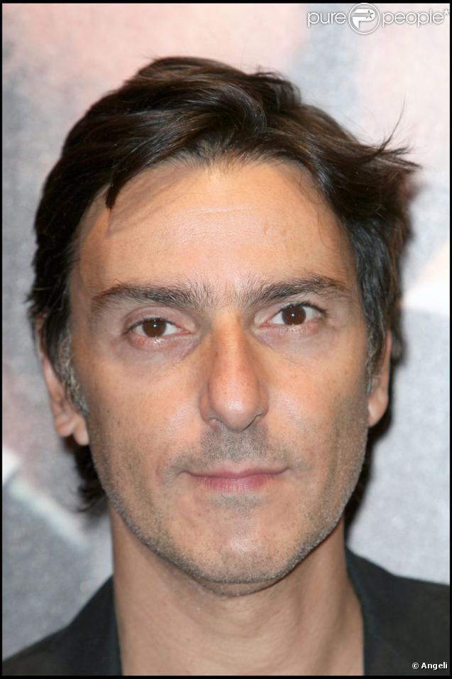 Yvan Attal lors de la première du film Les Regrets à Paris le 31 août 2009