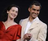 Anne Brochet et François Vincentelli dans la pièce de Philip Barry, Vie Privée, au théâtre Antoine à Paris le 28 août 2009