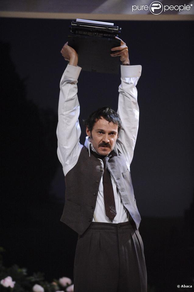 Julien Boisselier dans la pièce de Philip Barry, Vie Privée, au théâtre Antoine à Paris le 28 août 2009