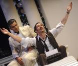 François Vincentelli et Julien Boisselier dans la pièce de Philip Barry, Vie Privée, au théâtre Antoine à Paris le 28 août 2009