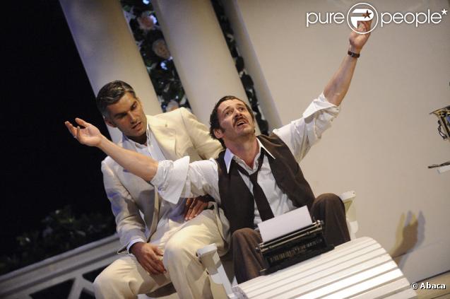 François Vincentelli et Julien Boisselier dans la pièce de Philip Barry, Vie Privée, au théâtre Antoine à Paris le 28 août 2009