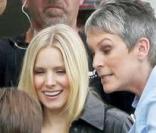 Kristen Bell et Jamie Lee Curtis sur le tournage de  You Again , à Los Angeles le 1er septembre 2009