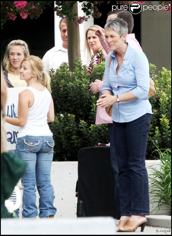 Kristen Bell et Jamie Lee Curtis sur le tournage de  You Again , à Los Angeles le 1er septembre 2009