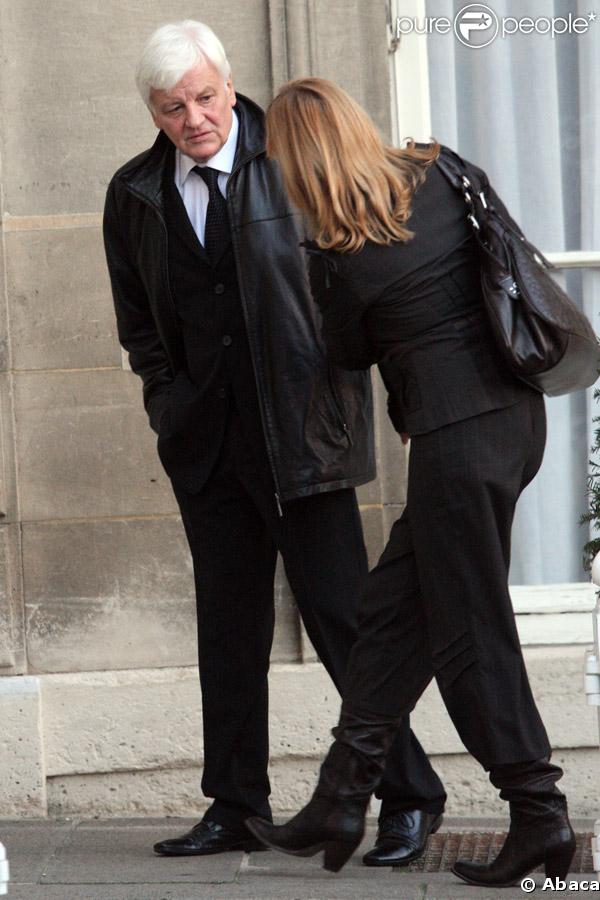 Jacques Perrin et sa femme arrivent à l'Elysée