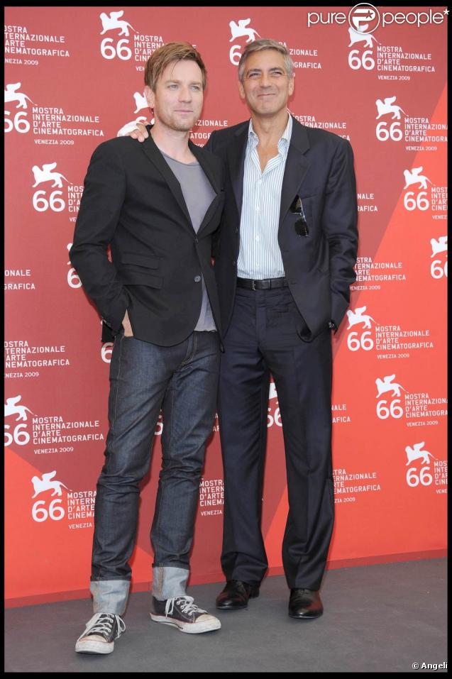 Ewan McGregor et le charismatique George Clooney, à la 66e Mostra de Venise, le 8 septembre 2009 !