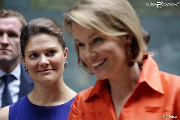 La princesse Victoria de Suède s'est déplacée à Bruxelles pour inaugurer avec Mathilde de Belgique l'exposition  C'est ma Terre 2 - De Copenhague à Kyoto , le 9 septembre 2009