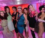 Vicky Butterfly, Mimi Montmartre, Cherry Shahewell et leurs copines, lors de la soirée organisée au Kube Hotel de Paris, le 9 septembre 2009 !