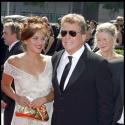 Le veuf Ryan O'Neal officialise déjà avec sa belle inconnue.. devant les jolies Ashley Tisdale et Selena Gomez !