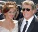Le veuf Ryan O'Neal officialise déjà avec sa belle inconnue.. devant les jolies Ashley Tisdale et Selena Gomez !