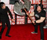 Jack Black a attaqué la promo du jeu vidéo  Brütal Legend ... et Pete Wentz par la même occasion !