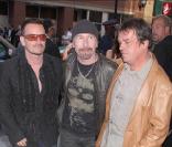 Bono, The Edge et Neil Jordan lors de la première du film Ondine lors du Festival de Toronto le 14 septembre 2009