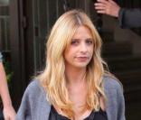 Sarah Michelle Gellar sort de l'hôtel Casa Del Mar à Santa Monica