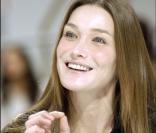 Interview de Carla Bruni : la première dame de France ' voulait prendre très vite la parole'...
