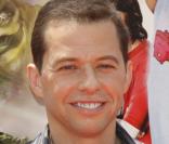 Jon Cryer : meilleur acteur secondaire dans une série comique   lors des 61èmes Emmy Awards
