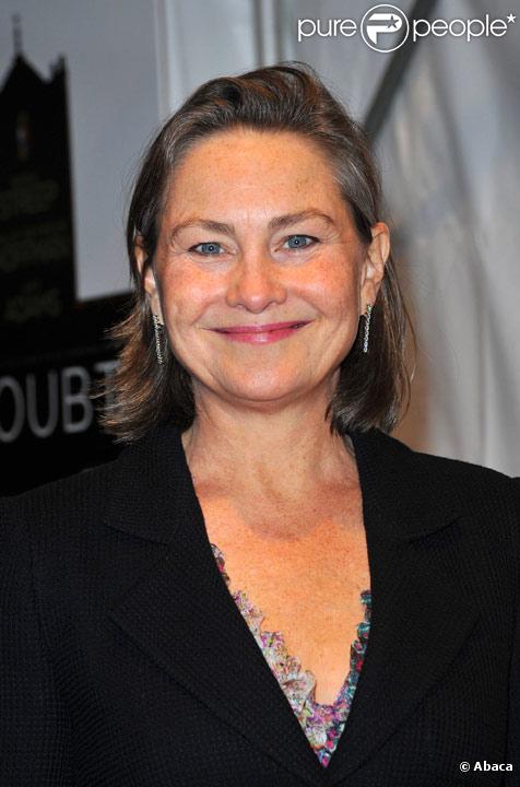 Cherry Jones :   meilleure actrice secondaire dans une série dramatique   lors des 61èmes Emmy Awards