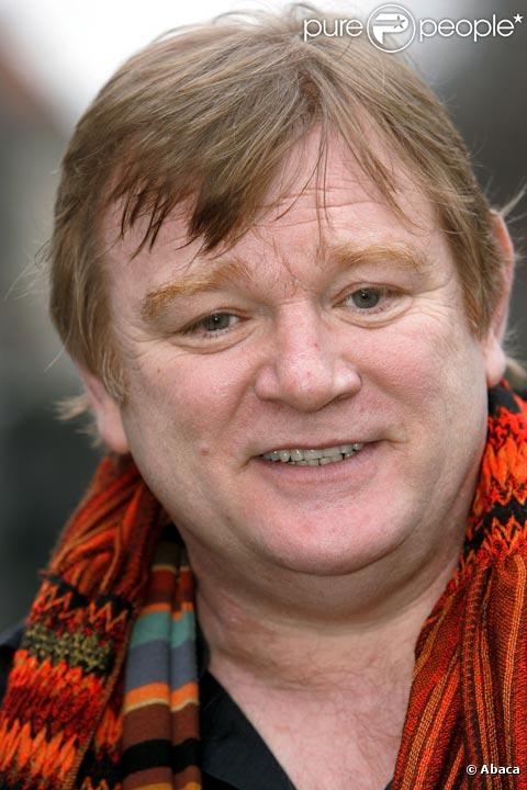 Brendan Gleeson :   meilleur acteur principal dans une mini-série ou un téléfilm lors des 61èmes Emmy Awards