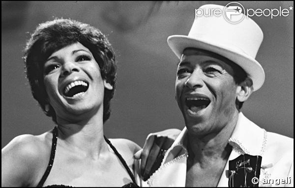 Henri Salvador en duo avec Shirley Bassey sur un plateau télé