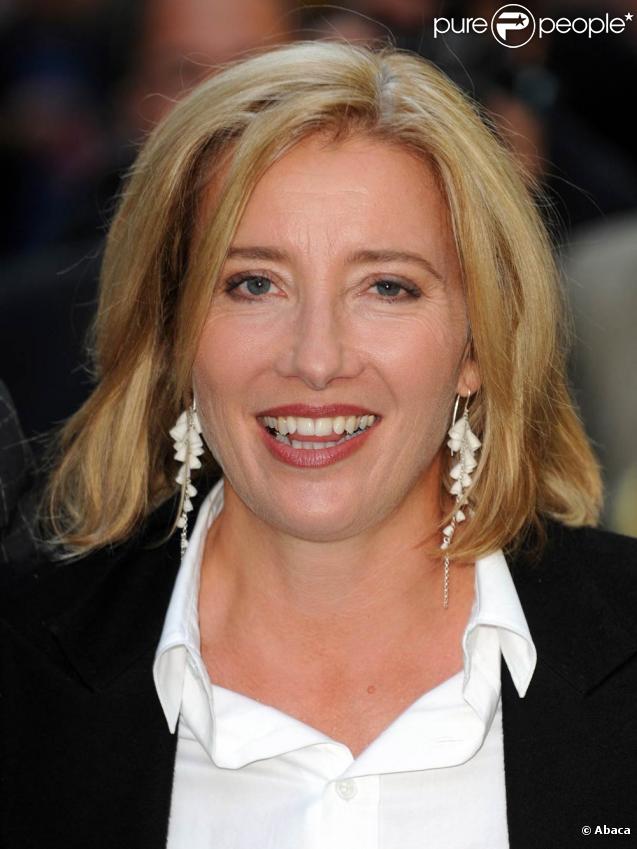 Emma thompson hier soir à Londres pour la première de  Morris: a life with bells on .