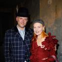 Vivienne Westwood et son fils : Même dans les défilés d'autres créateurs... on ne voit qu'eux ! Quel look !