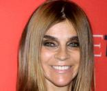 Carine Roitfeld : Rédactrice en chef du magazine Vogue France.