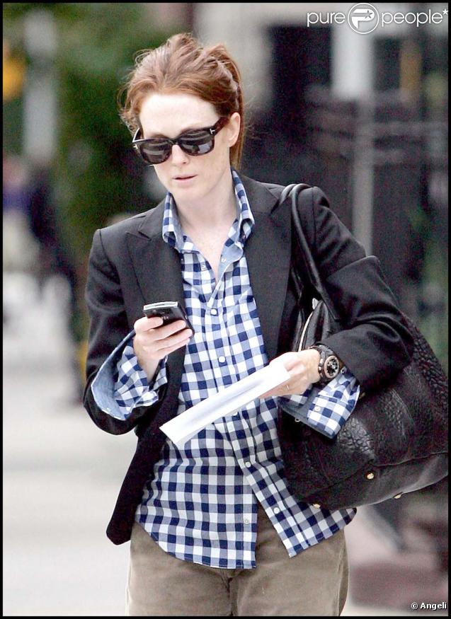 Julianne Moore dans le quartier de West Village à New York le 29 septembre 2009