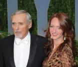  
Dennis Hopper et sa femme Victoria en février 2009 