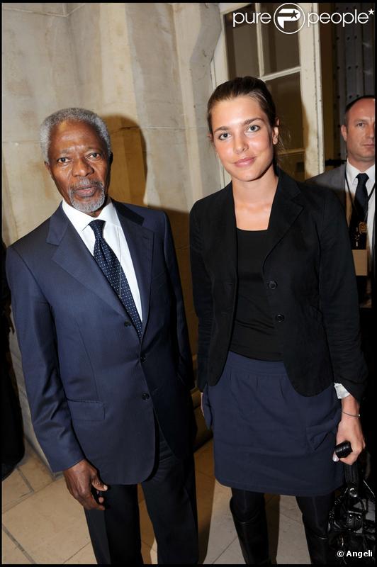 Kofi Annan et Charlotte Casiraghi à la présentation du tube 