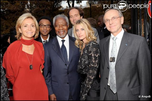 David Jones, Valérie Pécresse, Kofi Annan, Mélanie Laurent et Manu Katché à la présentation du tube 