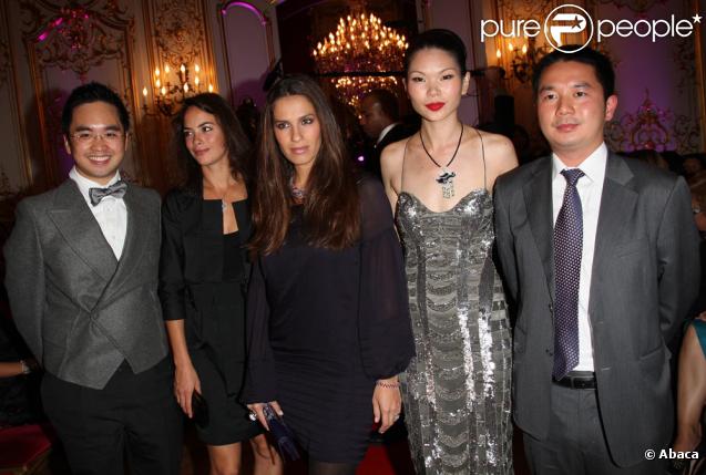 Bérénice Bejo et Elisa Tovati au 80ème anniversaire de Chow Tai Fook à Paris (2 octobre 2009)
