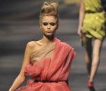 Défilé Lanvin, par Alber Elbaz lors de la Fashion week parisienne le 2 octobre 2009