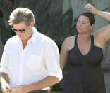 Pierce Brosnan et sa femme Keely Shaye Smith en balade à Los Angeles  